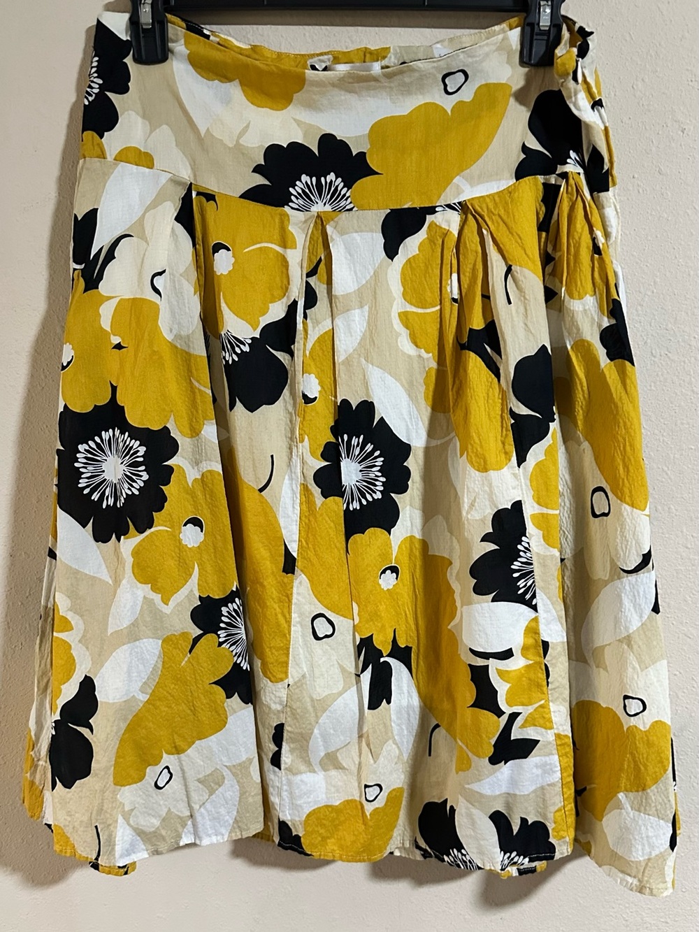 Monroe & Main Yellow Black and White Floral Pleated Midi Skirt- Cotton
